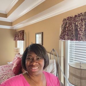 Meet your Posher, Pamela